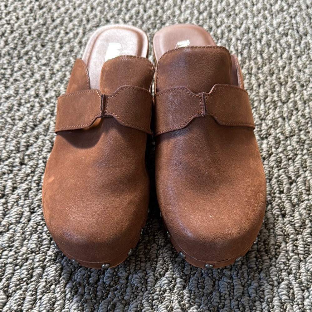 Brown Leather Clogs- super comfortable